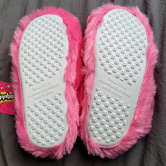 Slippers - Picture 4 of 4